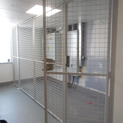 Wire Mesh Partition with Single Door for Holiday Inn