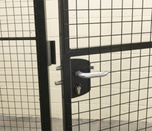 Handle Locking on Mesh Partitions